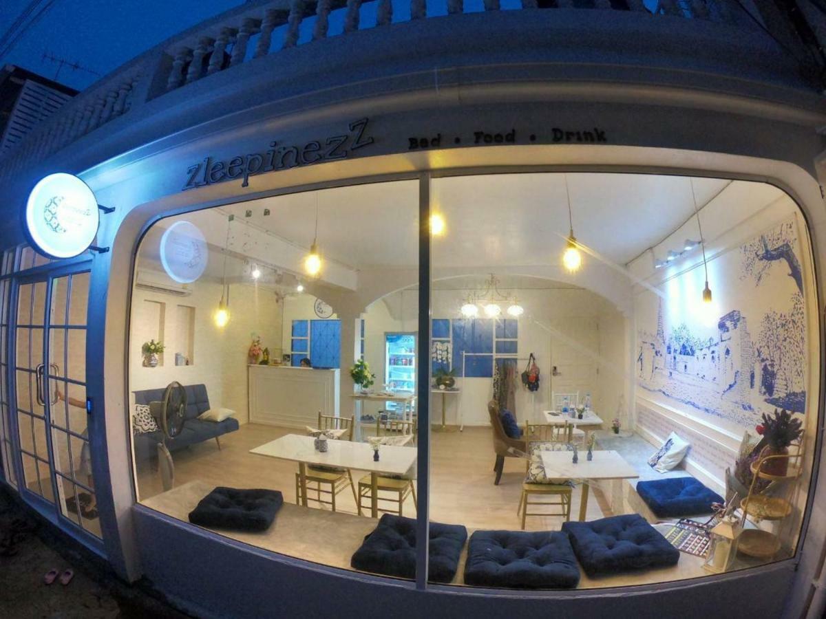 Zleepinezz Hostel Ayutthaya Bagian luar foto
