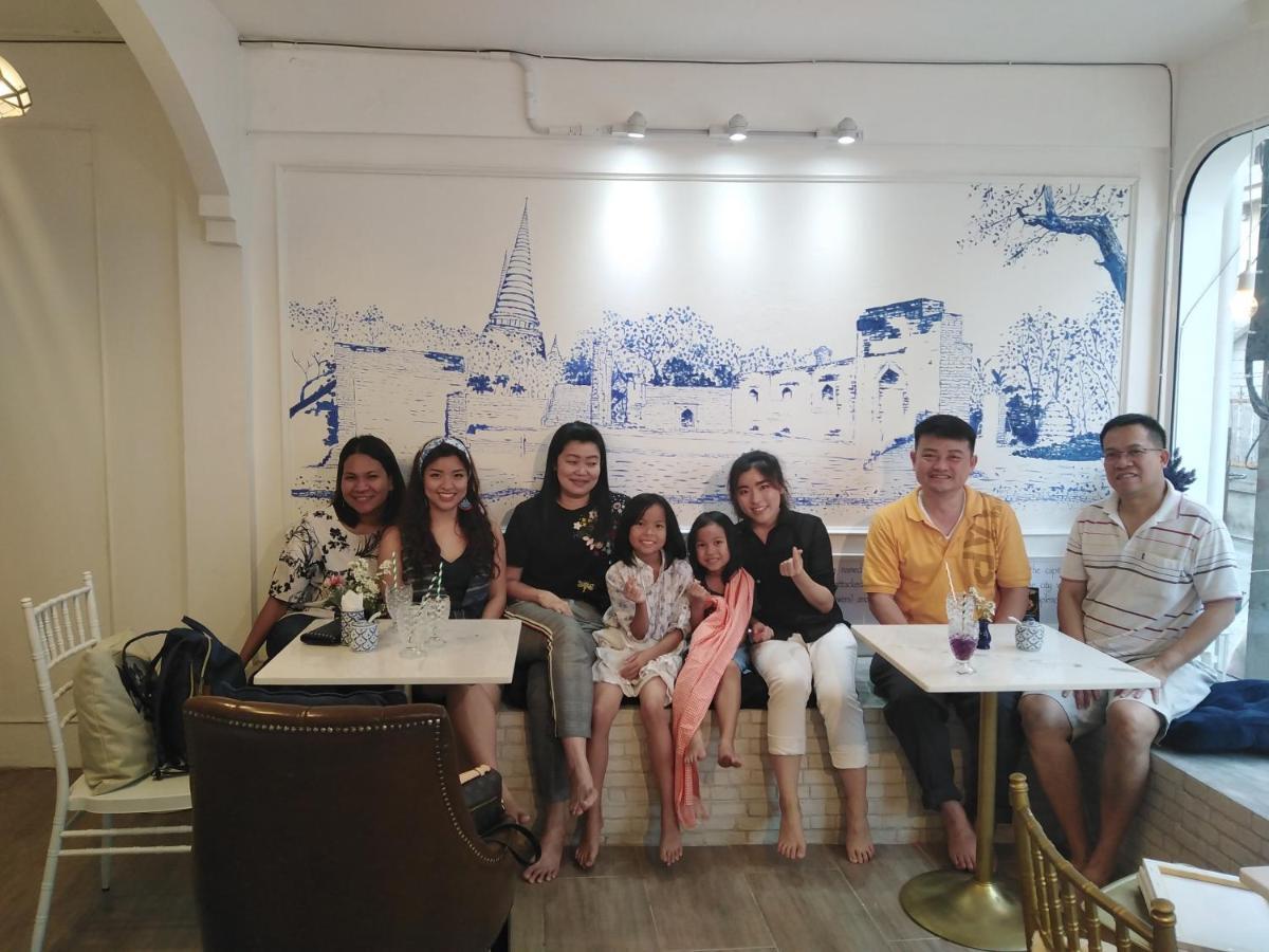 Zleepinezz Hostel Ayutthaya Bagian luar foto